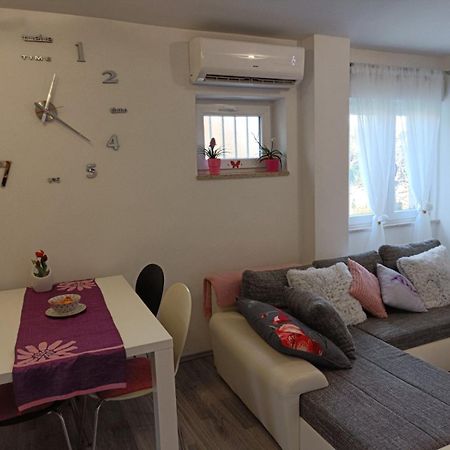 Apartments Mary & Free Parking Rovinj Quarto foto