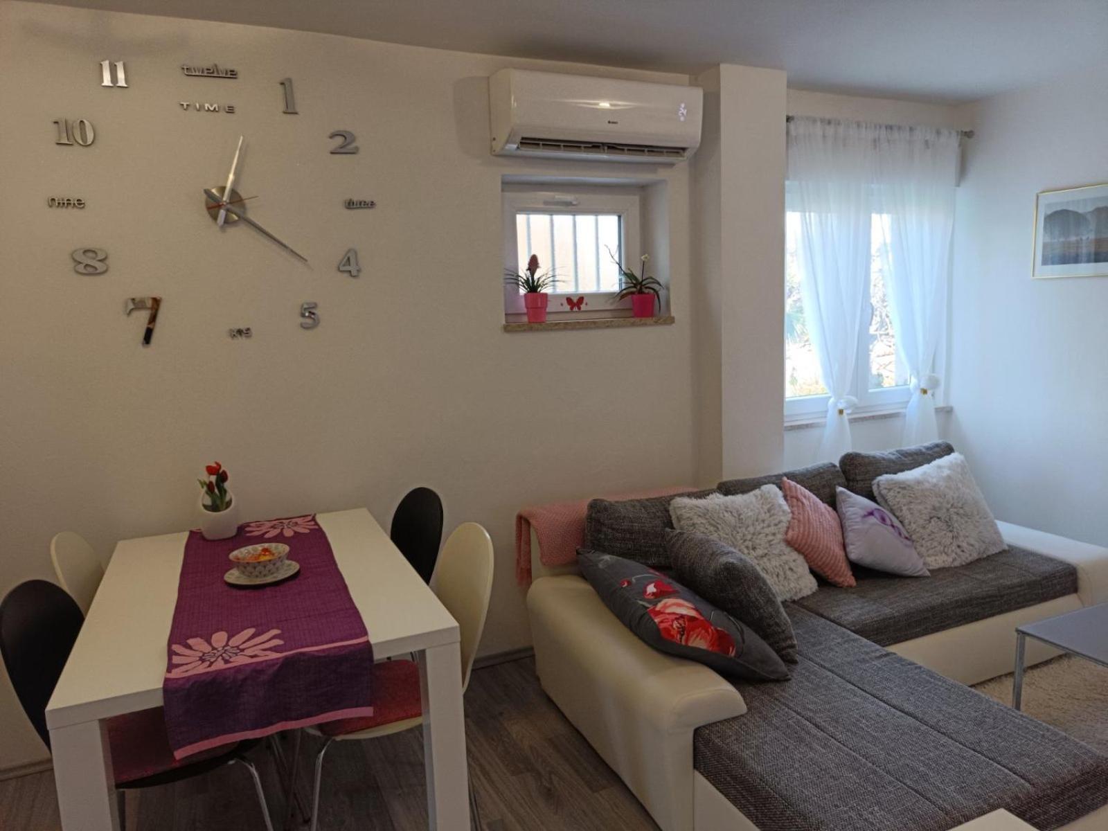 Apartments Mary & Free Parking Rovinj Quarto foto